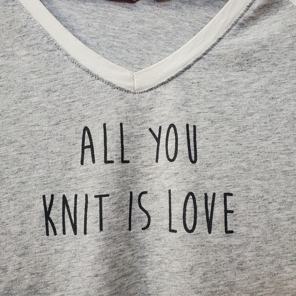 "All You Knit is Love" sleep shirt - La Vie en Rose - Size M - Picture 2 of 6